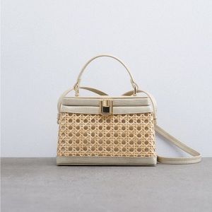 Woven rattan box bag